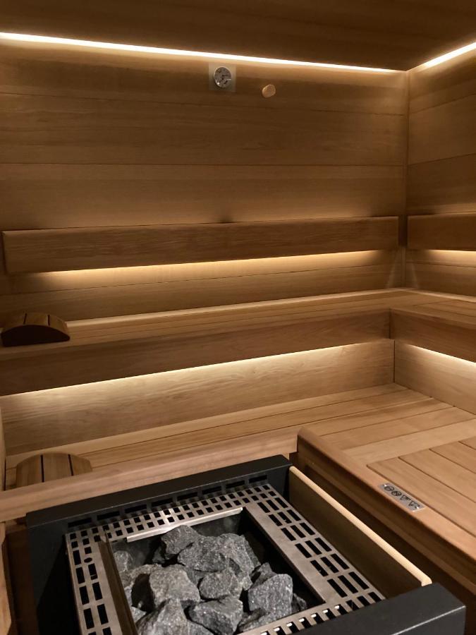 HAHNENKAMM SUITE DELUXE Wellnes&Ski-In/Ski-Out Kitzbühel Exterior foto